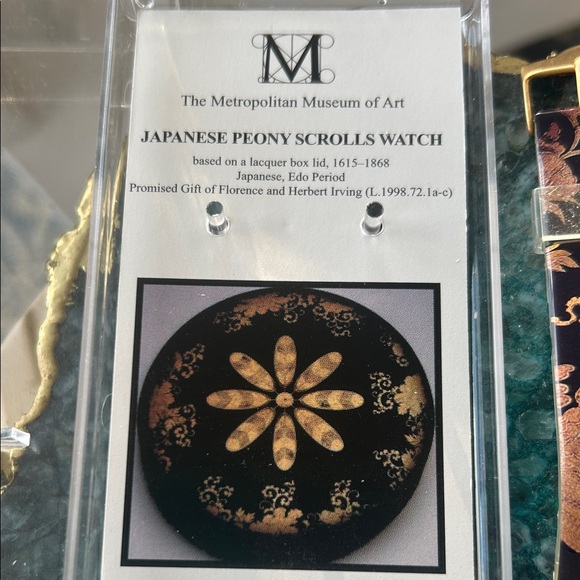 Vintage Japanese Peony Scrolls Wristwatch ~ The Metropolitan Museum of Art - Picture 5 of 12